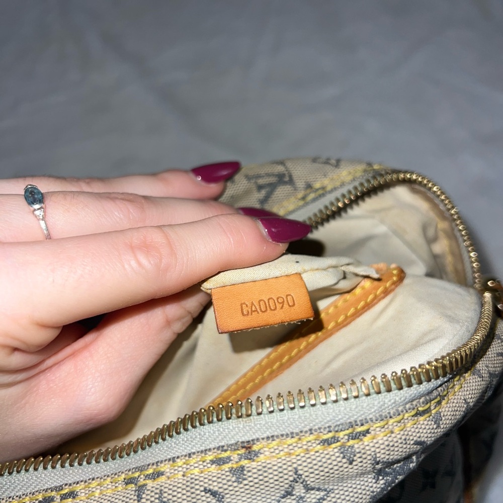 Louis Vuitton Monogram Brown and Tan Crossbody Bag - Picture 15 of 15